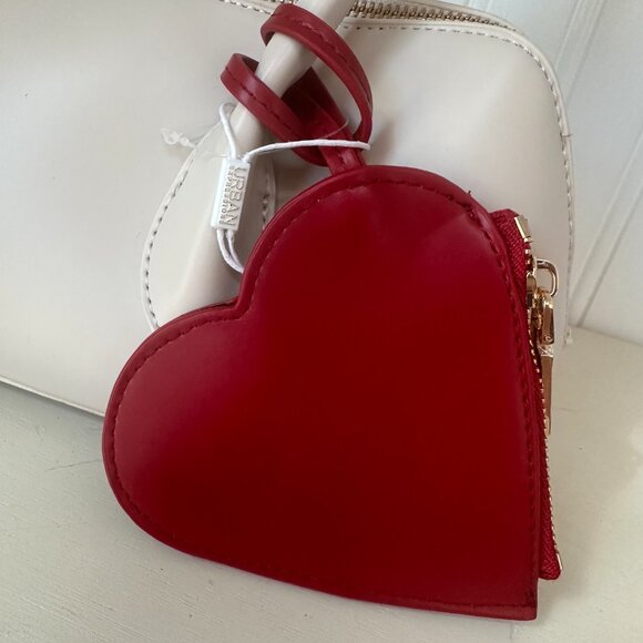 Urban Expressions Oatmilk Double Handle Handbag with Red Heart Zipper Pouch - Picture 4 of 12